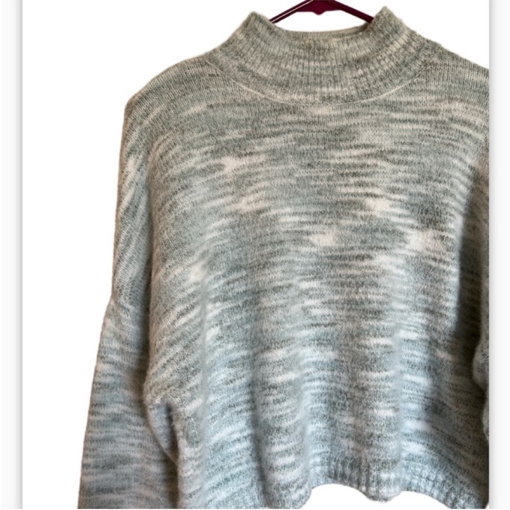 Sincerely Jules Fuzzy Cropped Sweater - Picture 3 of 5
